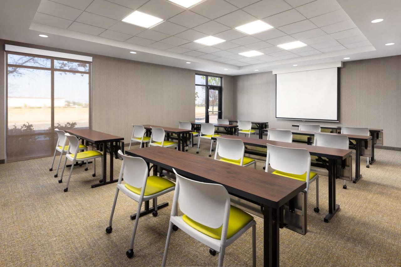 Springhill Suites Fresno Exteriér fotografie