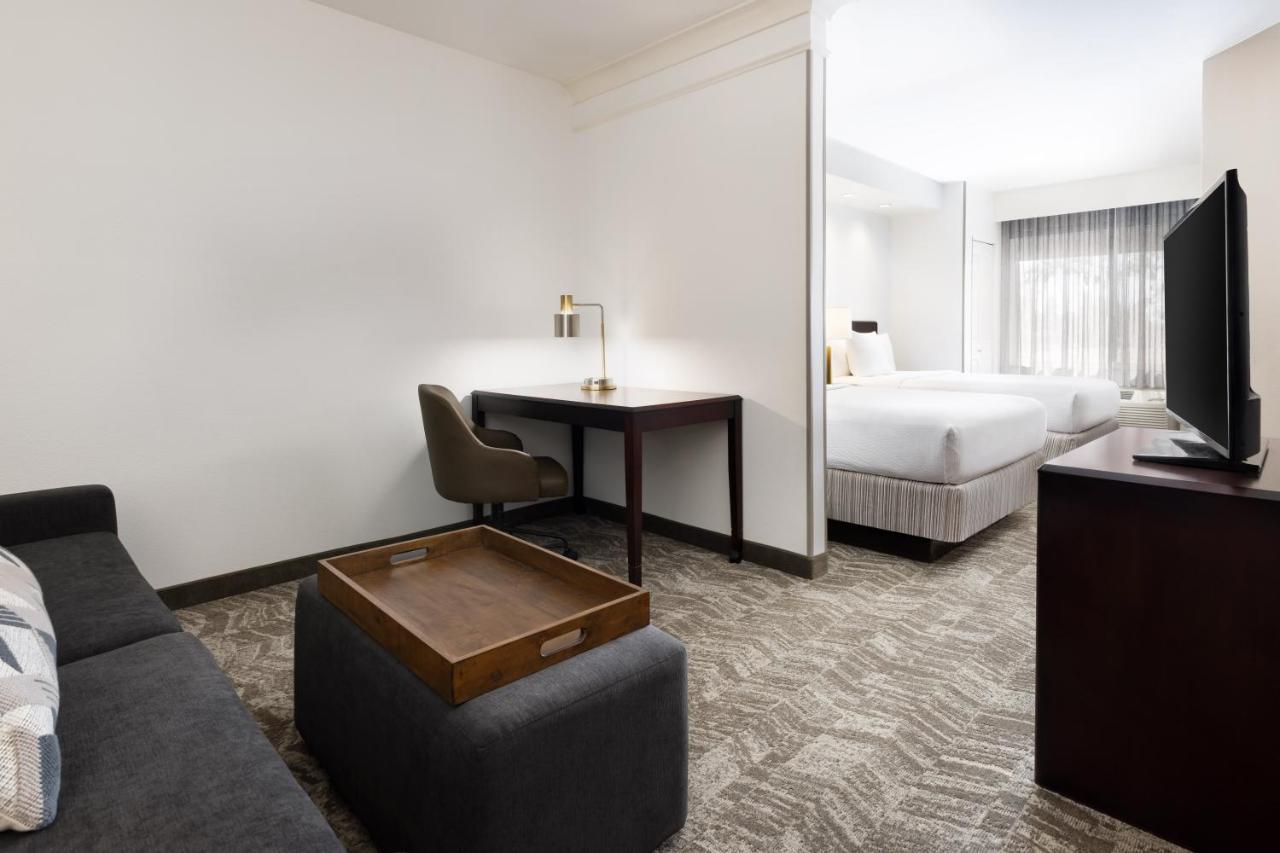 Springhill Suites Fresno Exteriér fotografie