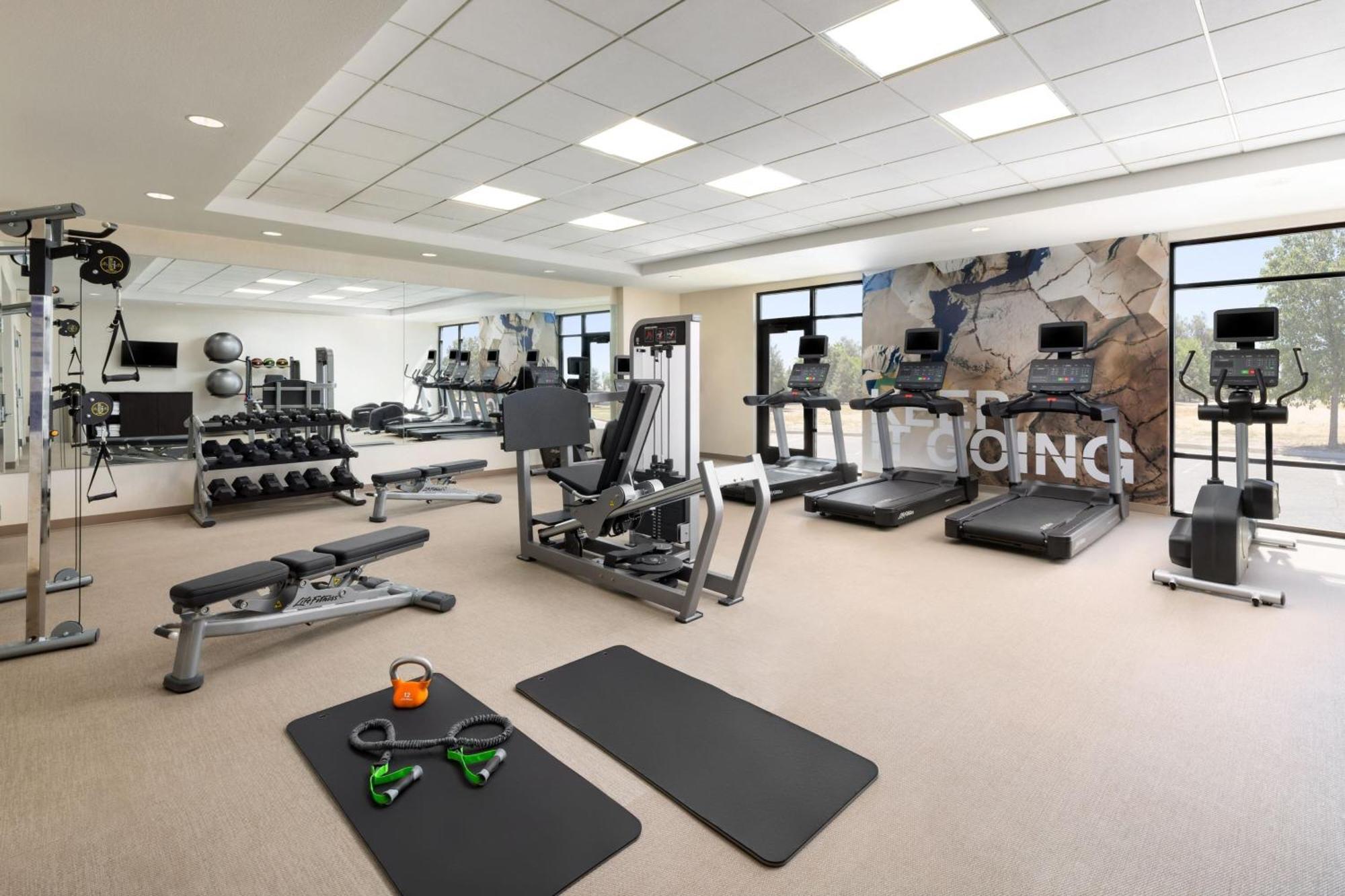 Springhill Suites Fresno Exteriér fotografie