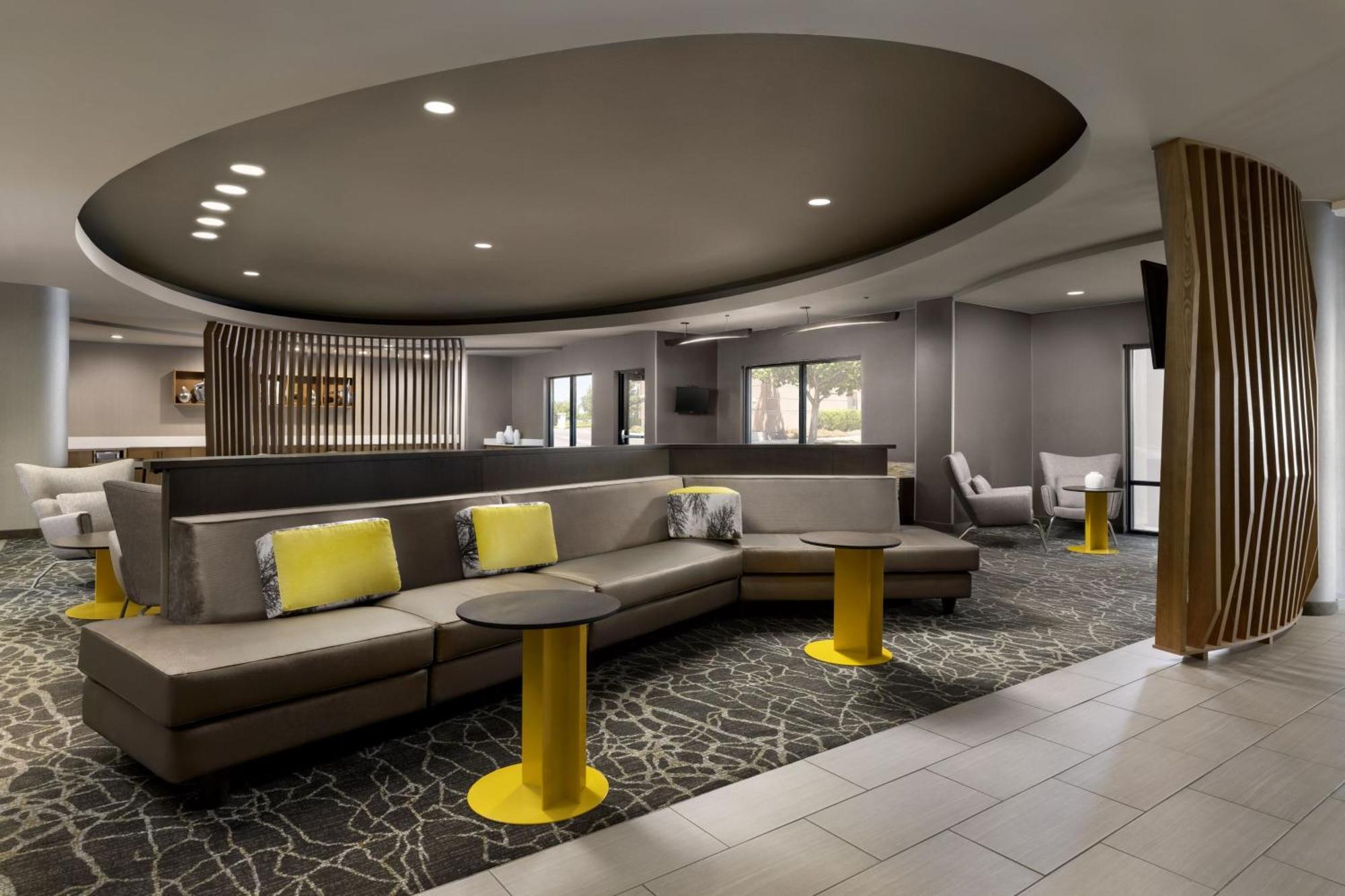 Springhill Suites Fresno Exteriér fotografie