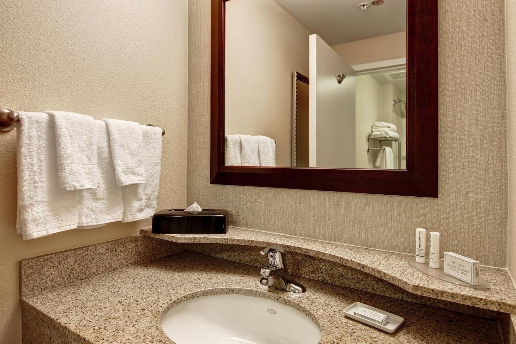 Springhill Suites Fresno Exteriér fotografie