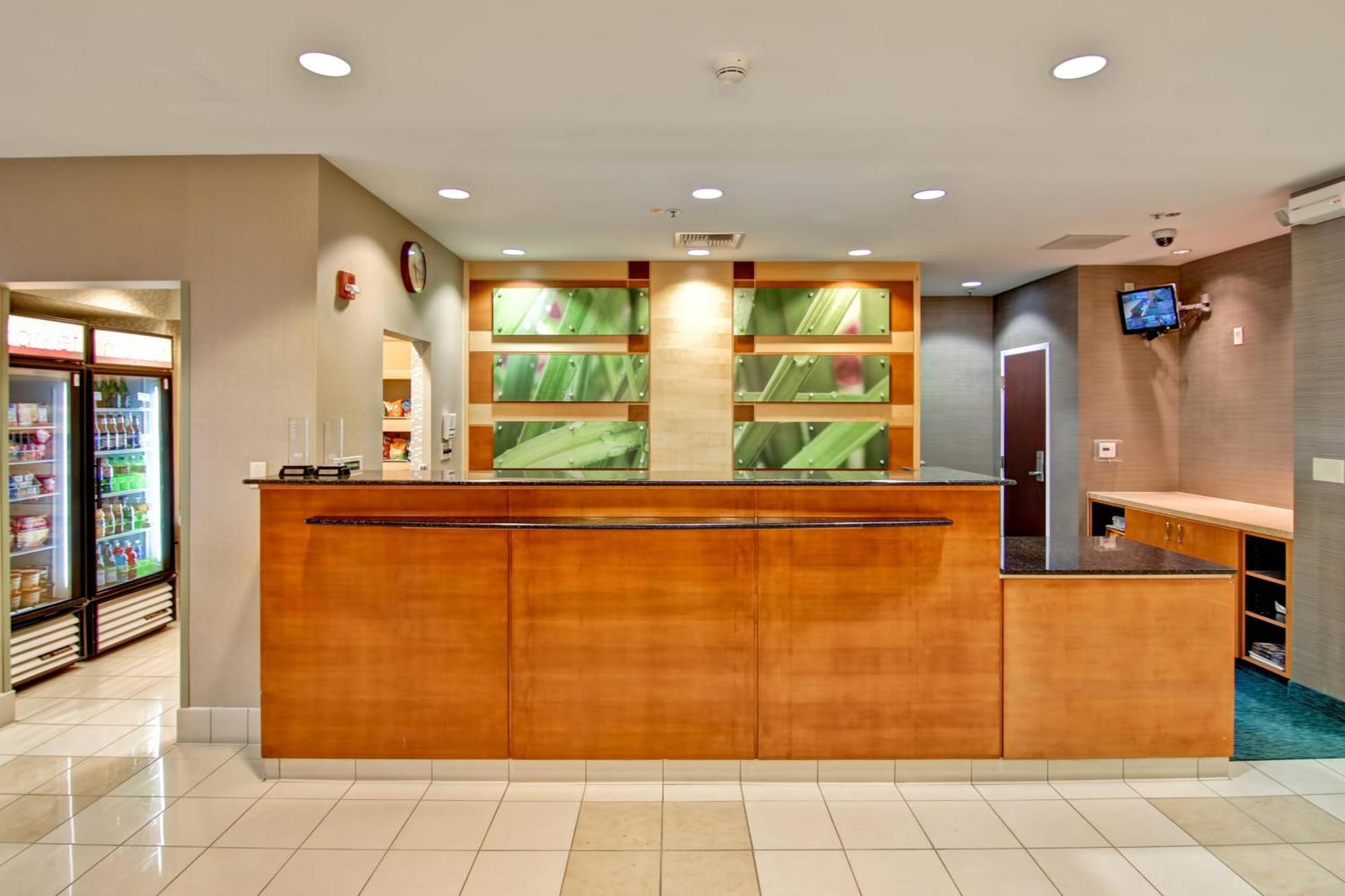 Springhill Suites Fresno Exteriér fotografie