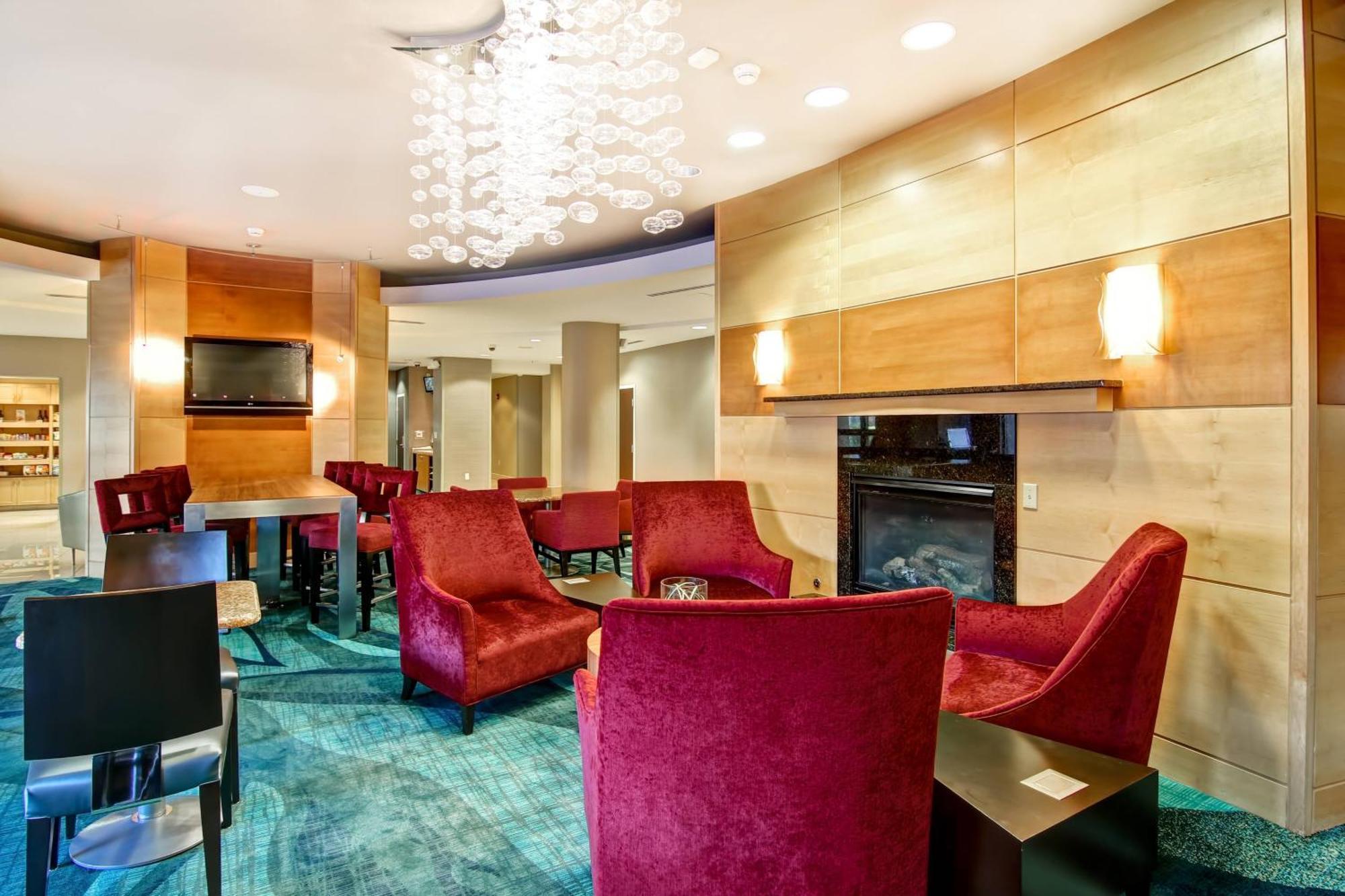 Springhill Suites Fresno Exteriér fotografie