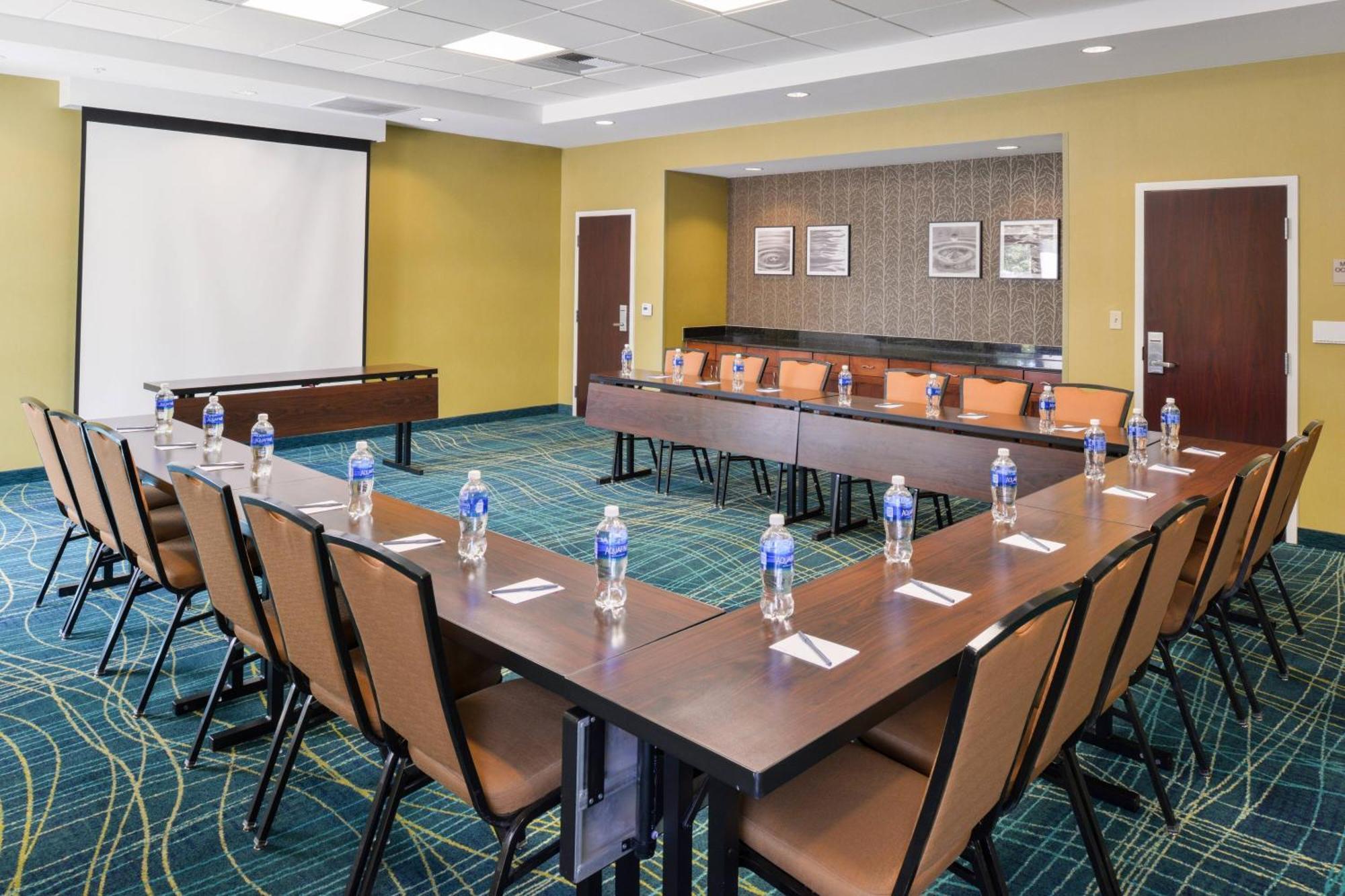 Springhill Suites Fresno Exteriér fotografie